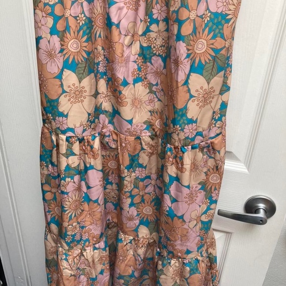 🌸 floral maxi dress 🌸 - Picture 4 of 4